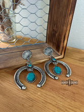 Load image into Gallery viewer, Deep Ellum Earrings
