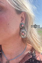 Load image into Gallery viewer, Rose Queen Earrings
