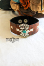 Load image into Gallery viewer, Black Bear Bracelet
