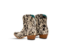 Load image into Gallery viewer, Cow Bow Western Hairon Booties
